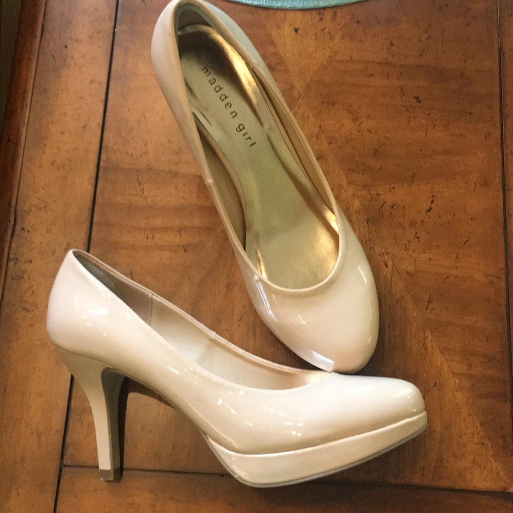 Madden Girl pumps